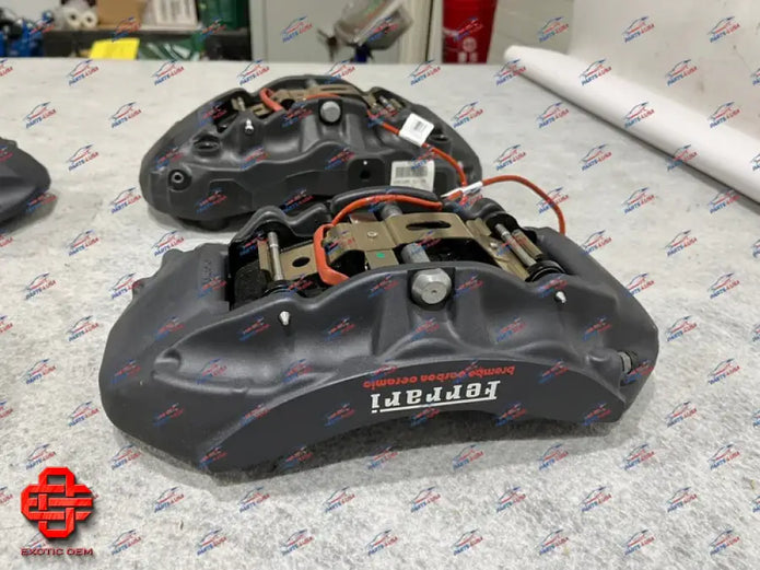 FERRARI CALIFORNIA BRAKE SET CALIPER AND BRAKE PADS SET OF 4