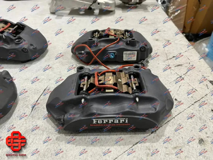 FERRARI CALIFORNIA BRAKE SET CALIPER AND BRAKE PADS SET OF 4