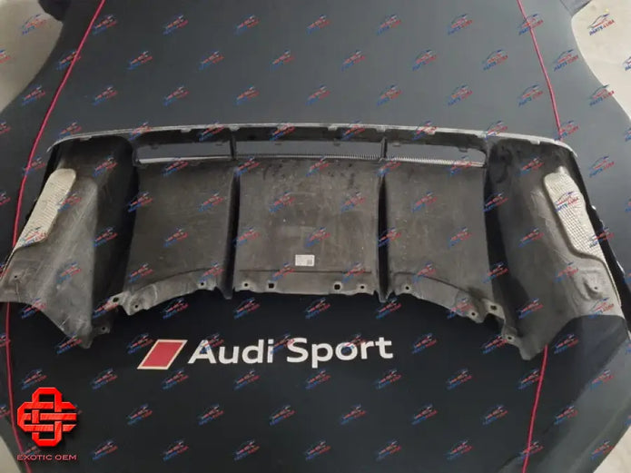 AUDI R8 PLUS CARBON FIBER REAR DIFFUSER