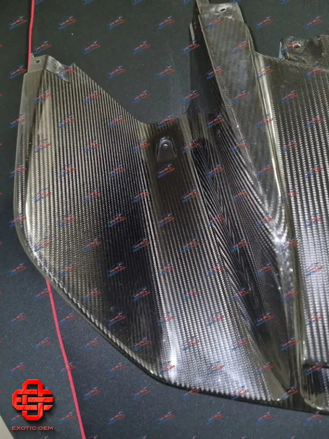 AUDI R8 PLUS CARBON FIBER REAR DIFFUSER