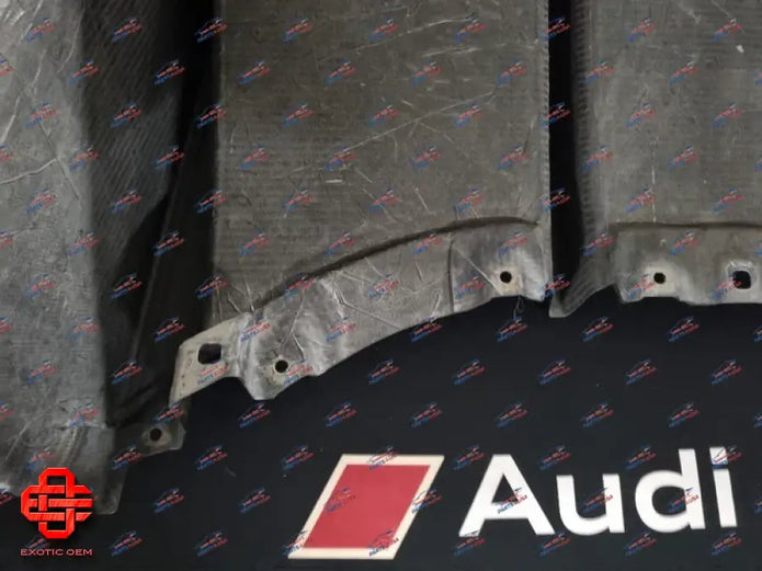 AUDI R8 PLUS CARBON FIBER REAR DIFFUSER