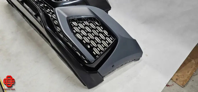 AUDI RSQ8 FRONT BUMPER WITH FRONT GRILL