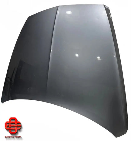 BENTLEY BENTAYGA FRONT BONNET SILVER