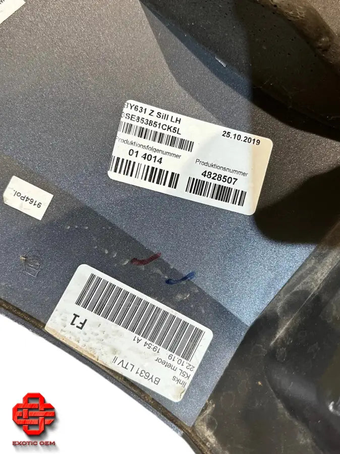 BENTLEY FLYING SPUR SIDE SKIRT TRIM LH