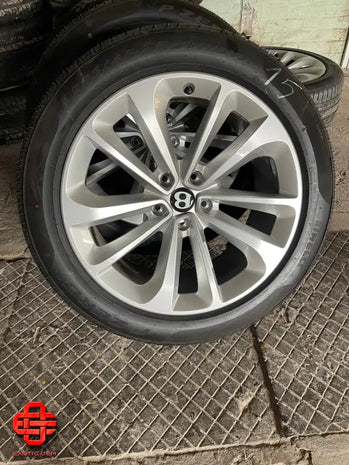BENTLEY WHEEL AND TYRE SET
