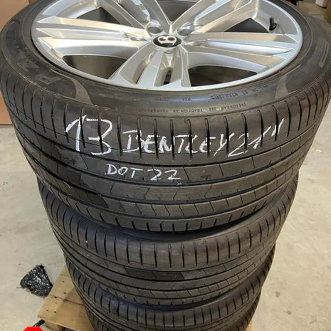 BENTLEY WHEEL AND TYRE SET