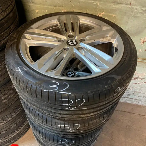 BENTLEY WHEEL AND TYRE SET