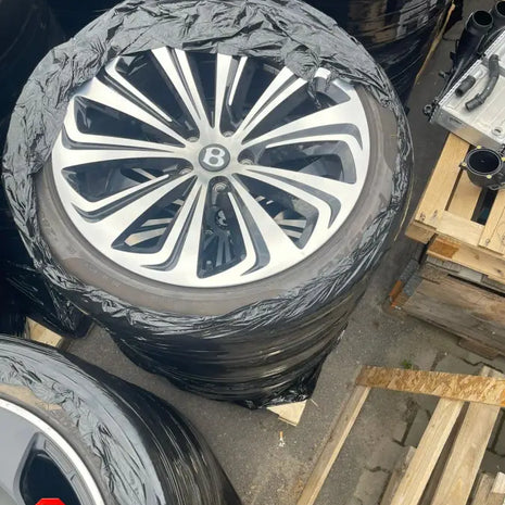 BENTLEY WHEEL AND TYRE SET
