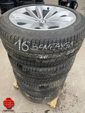 BENTLEY WHEEL AND TYRE SET