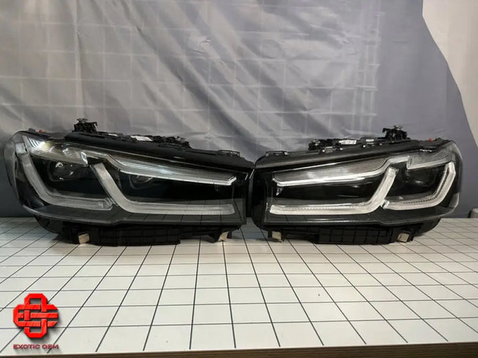 BMW HEADLIGHT G30 G31 LED ADAPTIVE OEM PART NUMBER: 63119479273 63119479274