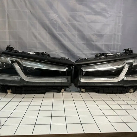 BMW HEADLIGHT G30 G31 LED ADAPTIVE OEM PART NUMBER: 63119479273 63119479274