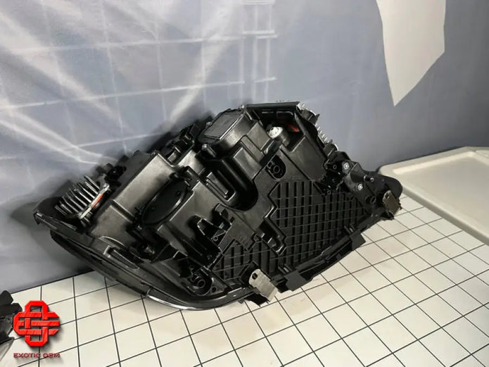 BMW HEADLIGHT G30 G31 LED ADAPTIVE OEM PART NUMBER: 63119479273 63119479274