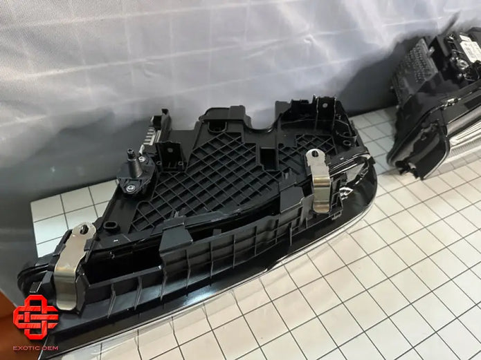 BMW HEADLIGHT G30 G31 LED ADAPTIVE OEM PART NUMBER: 63119479273 63119479274