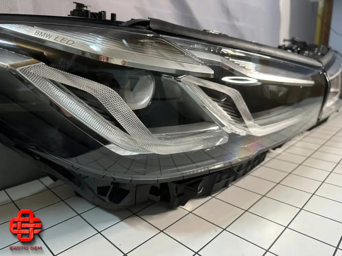 BMW HEADLIGHT G30 G31 LED ADAPTIVE OEM PART NUMBER: 63119479273 63119479274