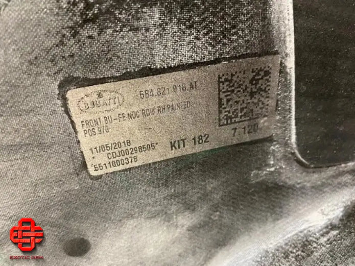 BUGATTI CHIRON CARBON RIGHT FENDER