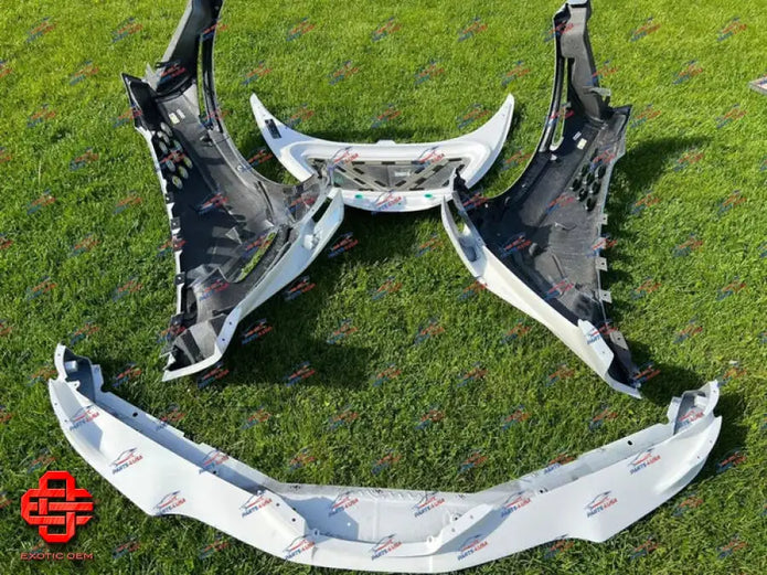 BUGATTI CHIRON SUPER SPORT 300 + FRONT END OEM