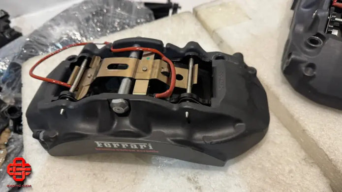 FERRARI 458 CALIPER WITH BRAKE PADS L + R OEM