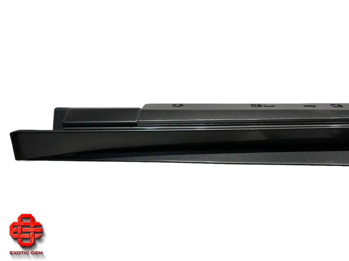 FERRARI 458 ITALIA SIDE SKIRT TRIM LH