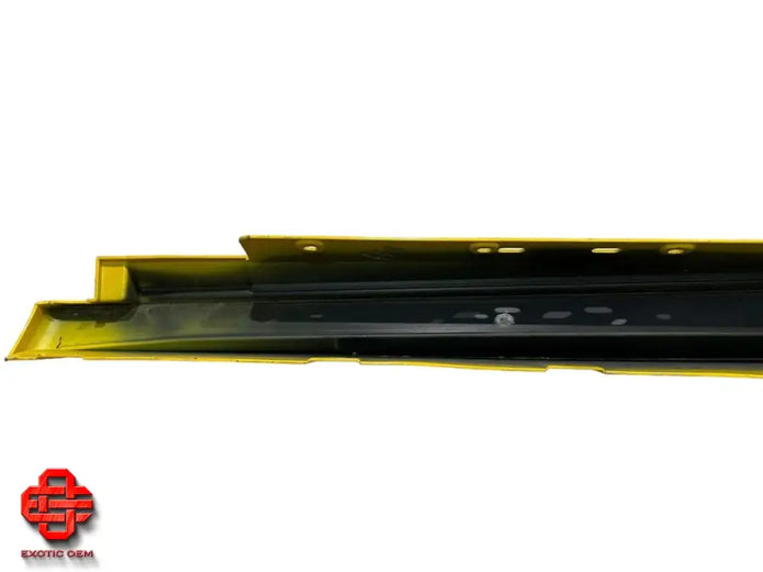 FERRARI 458 ITALIA SIDE SKIRT TRIM RH