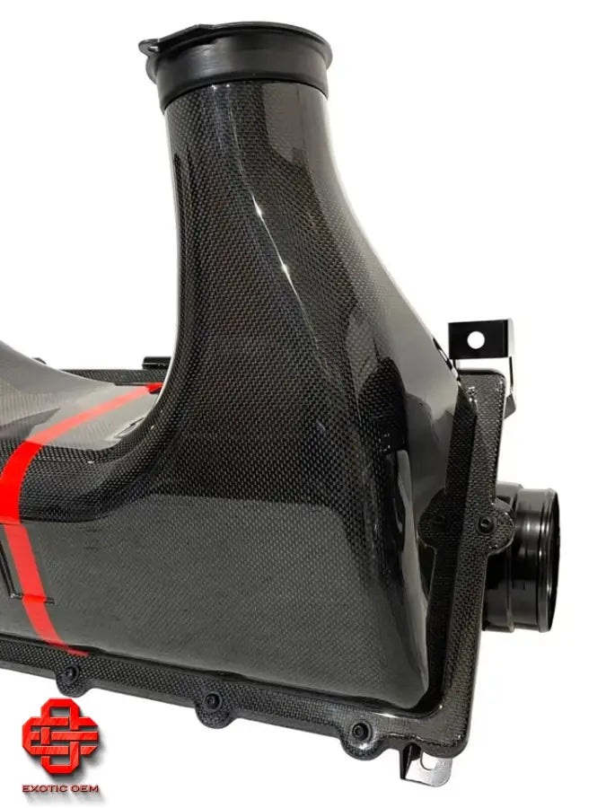 FERRARI 458 SPECIALE CARBON AIR FILTER BOX AIR FILTER BOX COMP