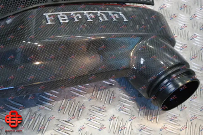 FERRARI 488 GTB ENGINE COVER CARBON FIBER