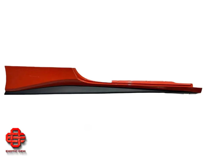 FERRARI 488 GTB SIDE SKIRT UNDERDOOR TRIM RH