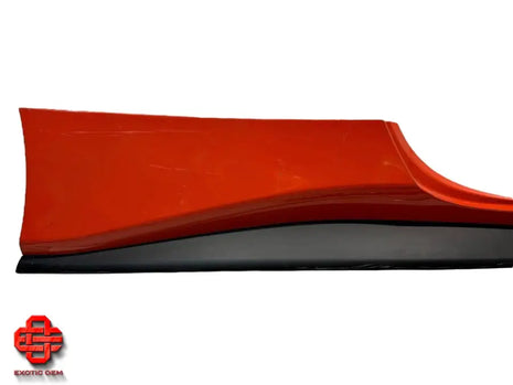 FERRARI 488 GTB SIDE SKIRT UNDERDOOR TRIM RH