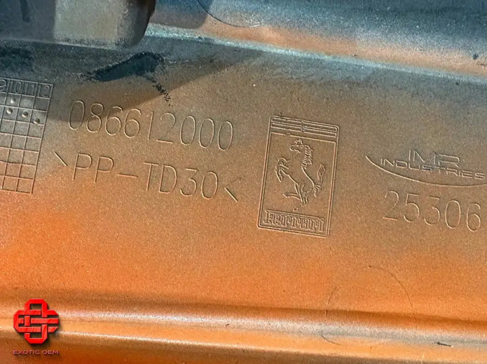 FERRARI 488 GTB SIDE SKIRT UNDERDOOR TRIM RH