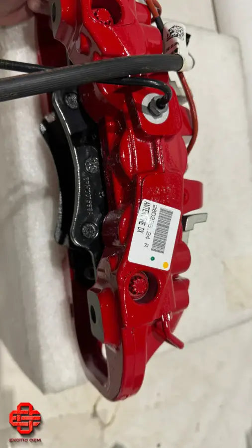 FERRARI 488 GTB SPIDER FRONT RH CALIPER WITH PADS RED
