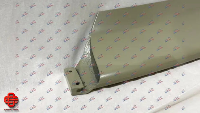 FERRARI 488 PISTA CENTER LOWERING LIP CARBON OEM