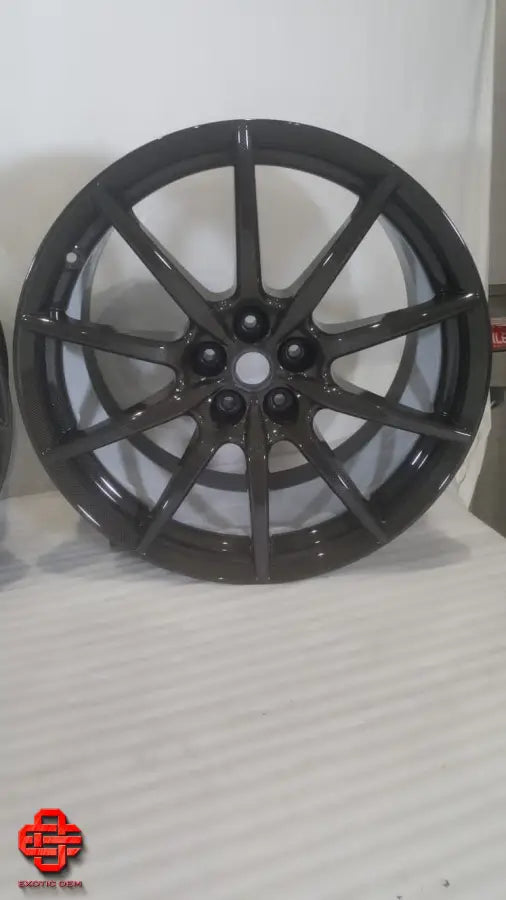 FERRARI 488 PISTA OEM CARBON WHEELS