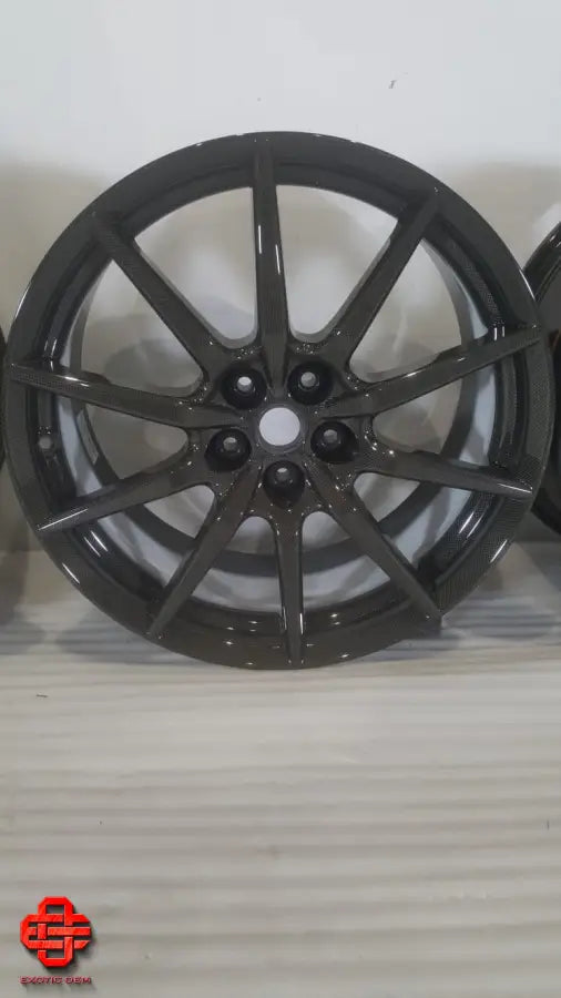 FERRARI 488 PISTA OEM CARBON WHEELS