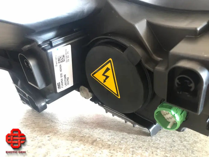 FERRARI 488 PISTA SPIDER HEADLIGHT LH BIXENON OEM