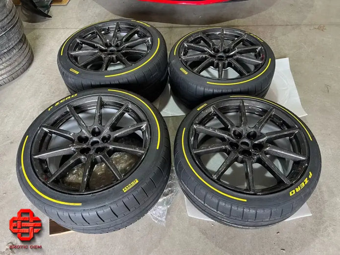 FERRARI 812 COMPETIZIONE - CARBON WHEELS NEW RIMS NEW
