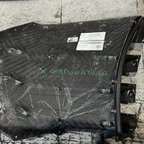 FERRARI 812 COMPETIZIONE RH REAR AIR INTAKE CARBON OEM