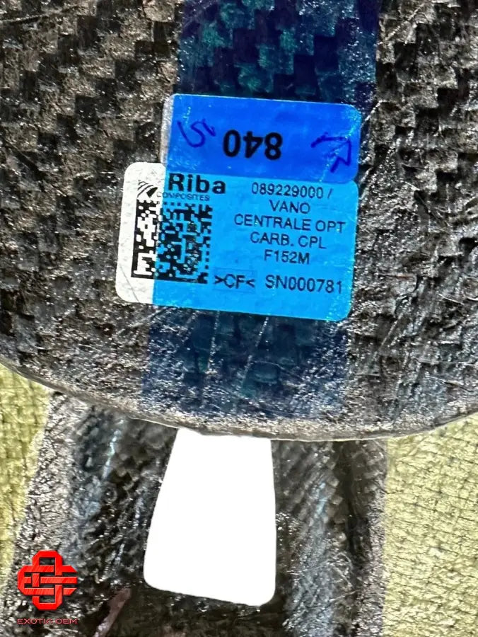 FERRARI 812 SUPERFAST CENTER CONSOLE CARBON CENTER CONSOLE TUNNEL