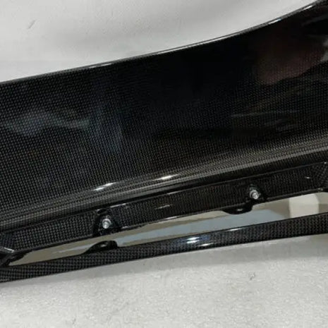 FERRARI 812 SUPERFAST GTS LH CENTRAL MEDALION DOOR CARBON