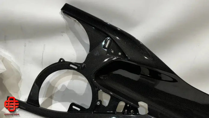 FERRARI 812 SUPERFAST GTS RH CENTRAL MEDALION DOOR CARBON OEM