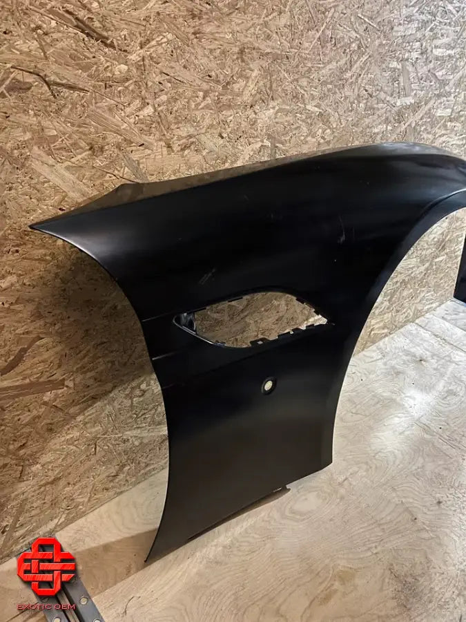 FERRARI CALIFORNIA - NEW RIGHT FENDER