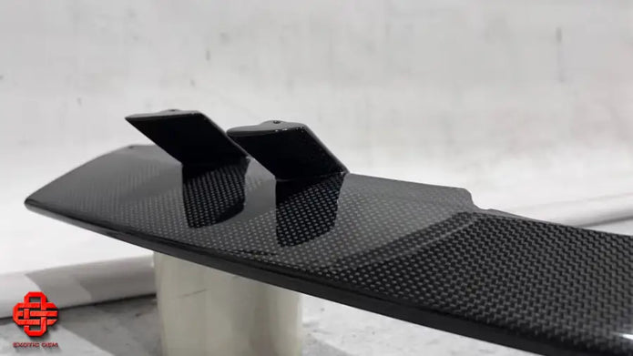 FERRARI F8 - FRONT CARBON FINS - SPOILER L AND R SPLITTER