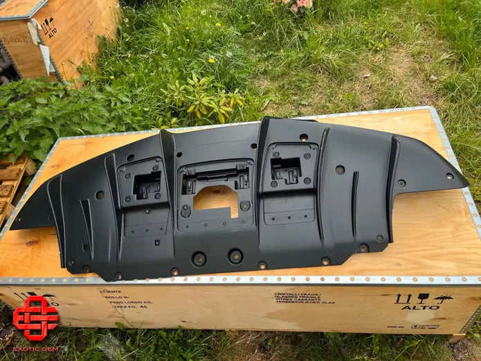 FERRARI F8 REAR DIFFUSER