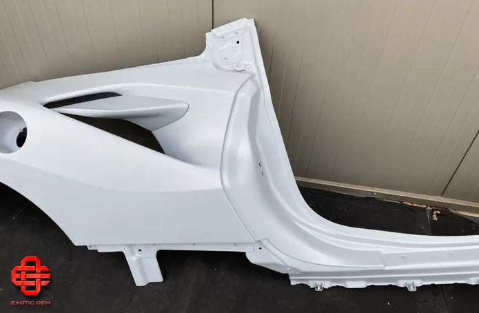 FERRARI F8 REAR RIGHT SIDE WALL