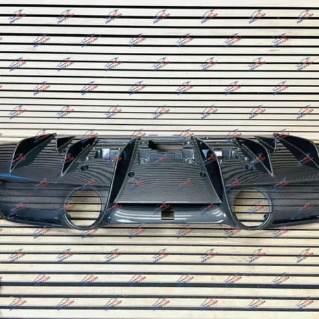 FERRARI F8 TRIBUTO / SPIDER REAR DIFFUSER CARBON OEM