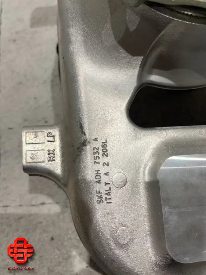 FERRARI - FRONT RIGHT WHEEL HUB NEW