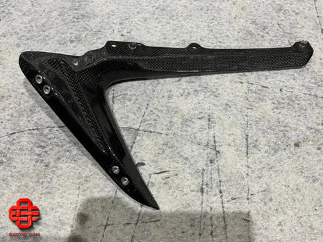 FERRARI PISTA LH LATERAL UNDER-CHIN ELEMENT CARBON