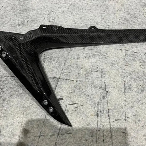 FERRARI PISTA LH LATERAL UNDER-CHIN ELEMENT CARBON