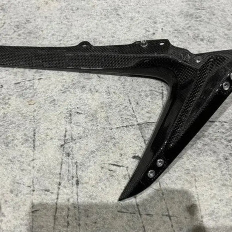 FERRARI PISTA RH LATERAL UNDER-CHIN ELEMENT CARBON