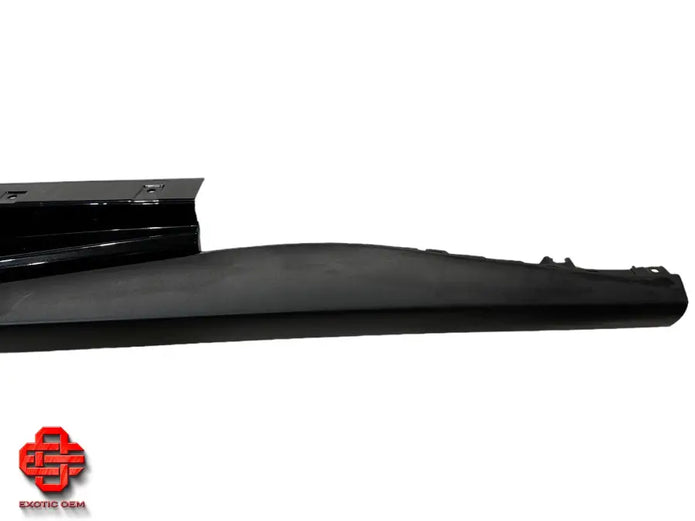 FERRARI PORTOFINO SIDE SKIRT TRIM LH