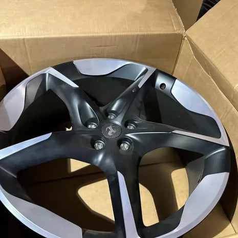 FERRARI PUROSANGUE - RIM SET AS GOOD AS NEW 2025