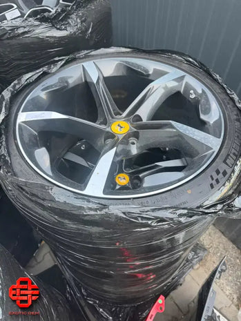 FERRARI SF90 - COMPLETE WHEELS AS GOOD AS NEW DIAMOND CUT